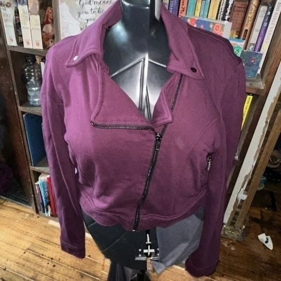 NWT LuLaRoe Presley Moto Maroon Burgundy Plum Jacket Asymmetrical Zipper Size XL - Picture 3 of 9